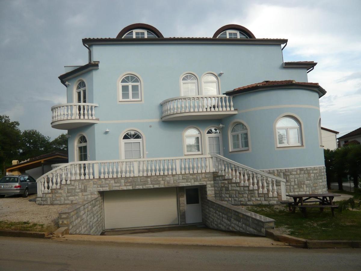 Apartment Fabic Porec Bagian luar foto